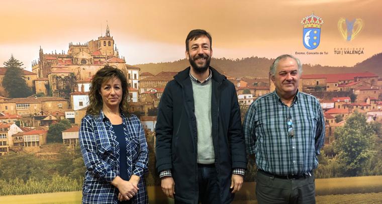 Fina Fernández, Carlos Vázquez Padín e Suso Corral na presentación da Gala Homenaxe